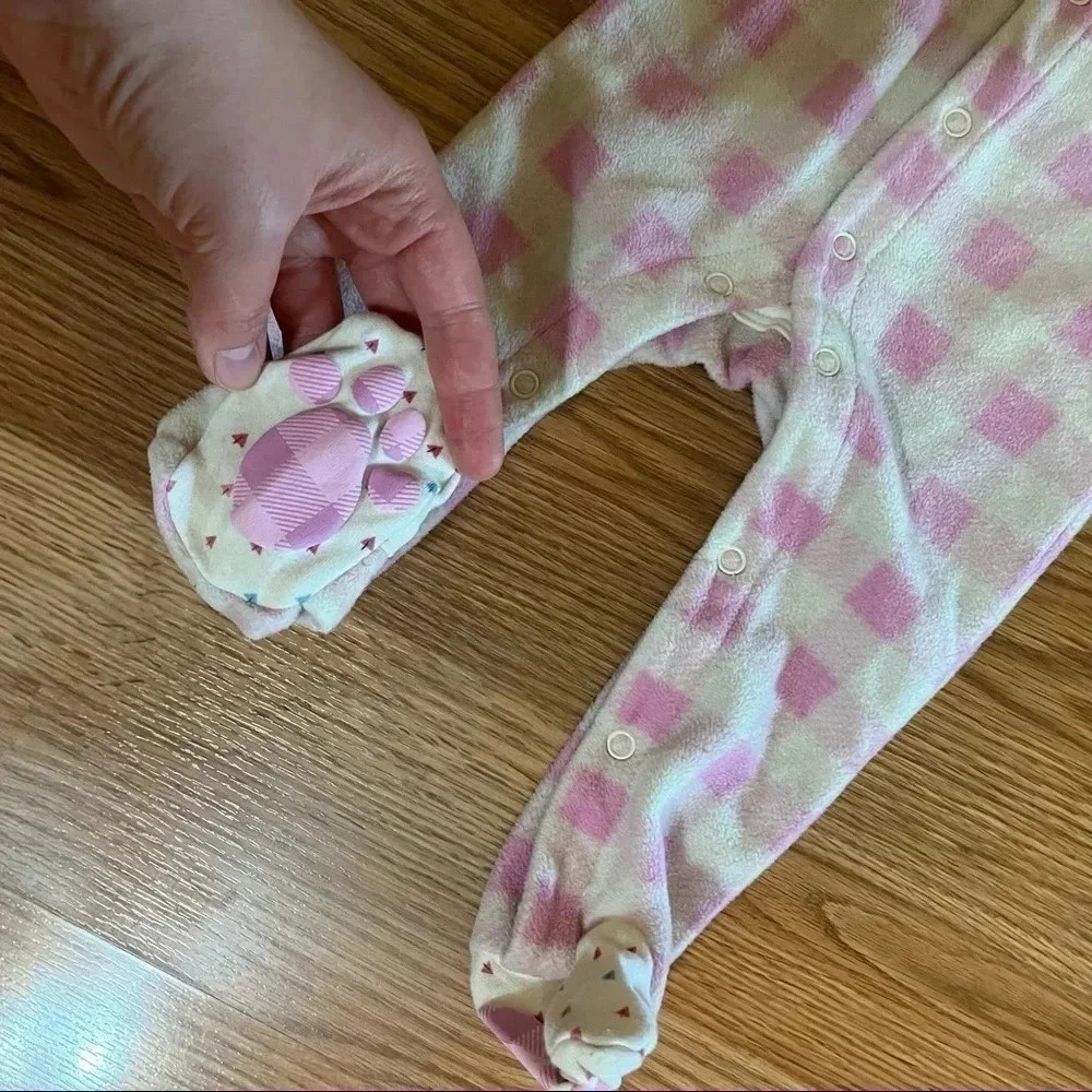 Baby Aspen Pink Plaid Bear Footie Pajamas And Hat 0-6 Months Happy Camper - Picture 7 of 10